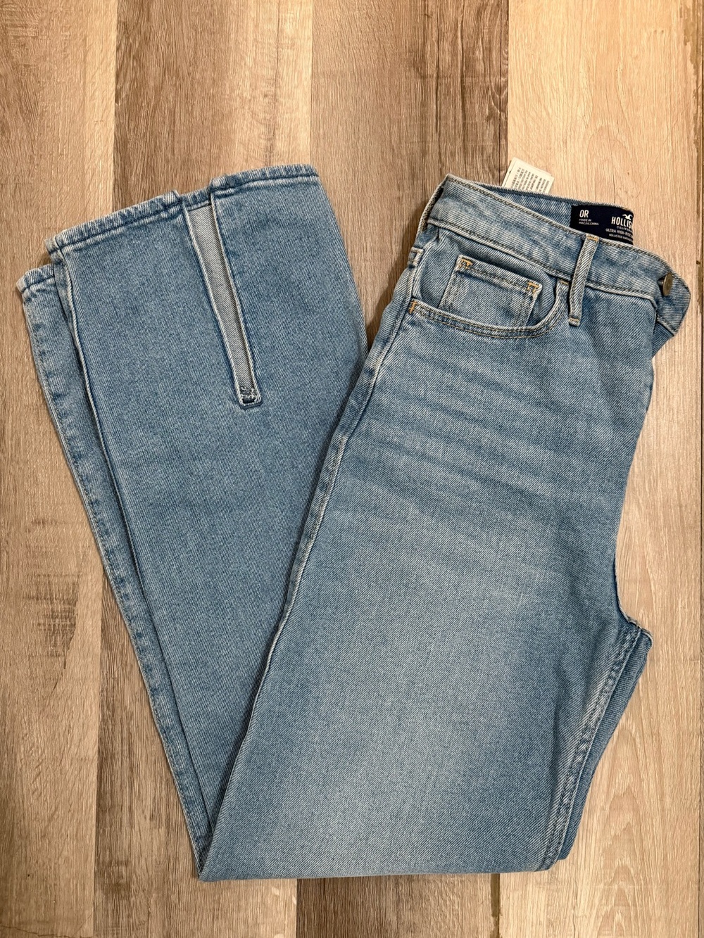 Classic Light Blue Women’s Hollister high rise dad jean